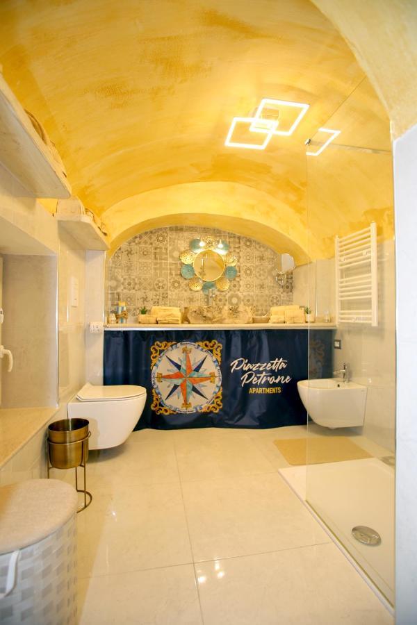 ויאסטה Piazzetta Petrone Apartments + Parking מראה חיצוני תמונה