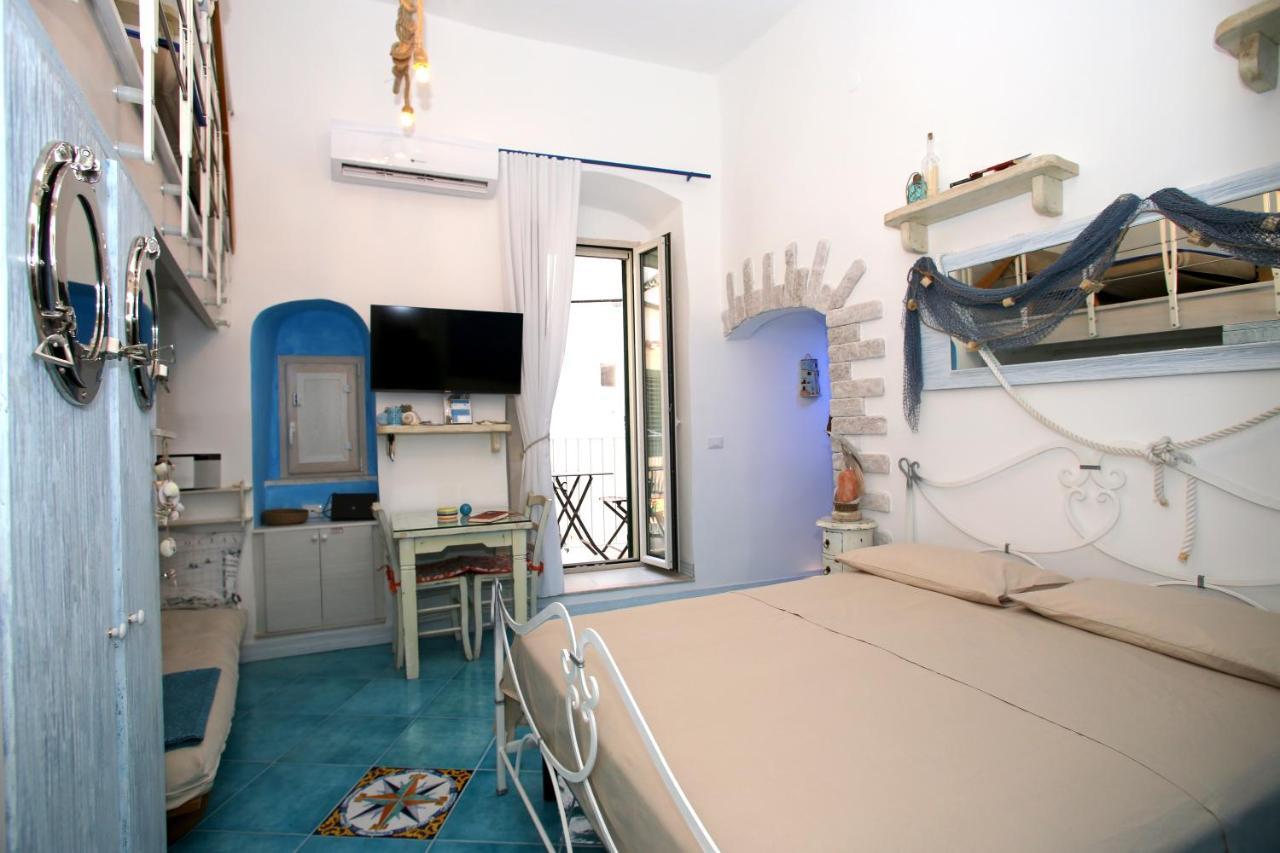 ויאסטה Piazzetta Petrone Apartments + Parking מראה חיצוני תמונה